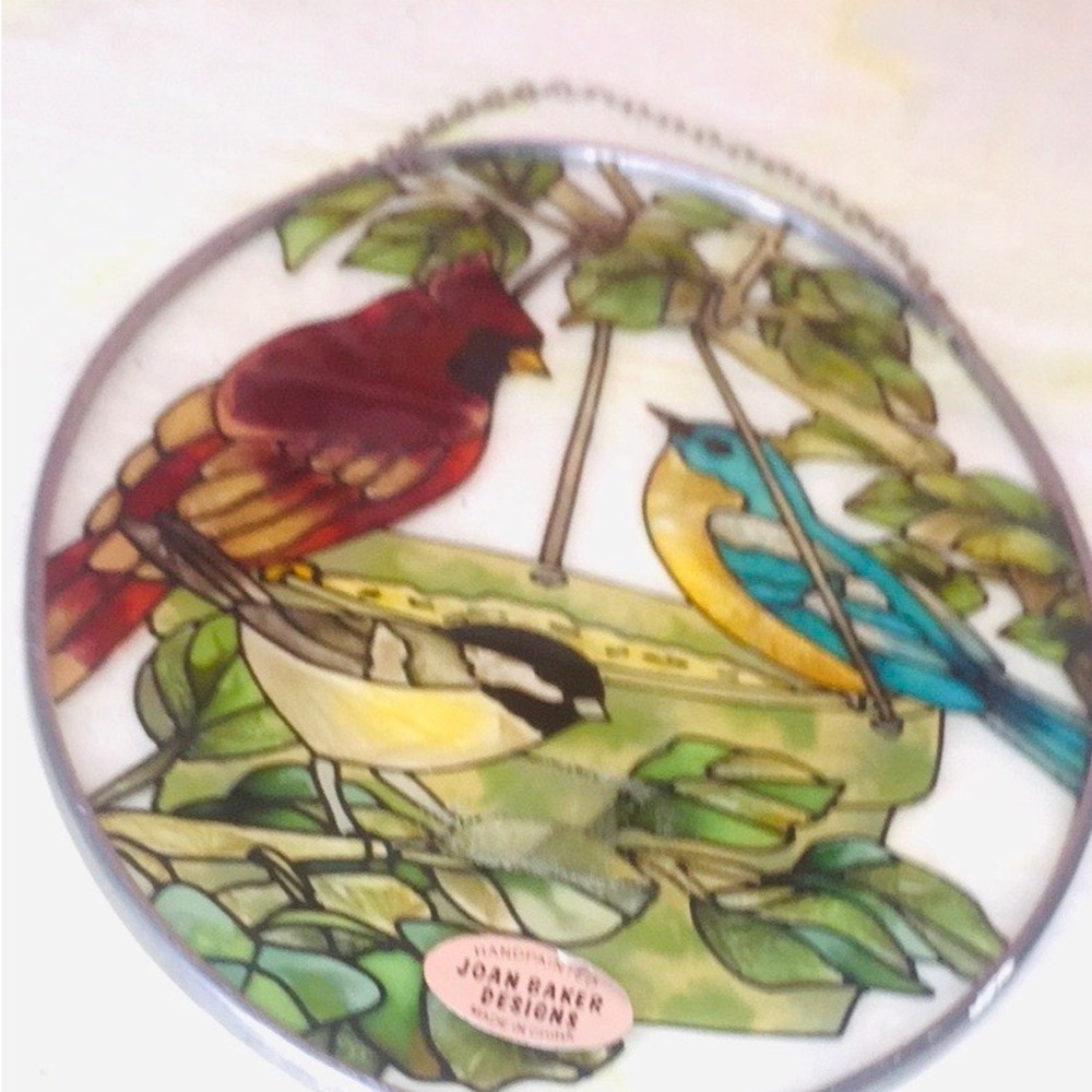 Vintage Hand painted Joan Baker Cardinal Suncatcher - Picture 3 of 4